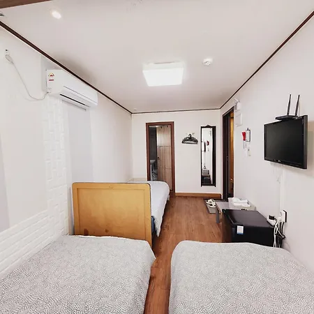 Olive Hostel Myeongdong Seoul Exterior photo